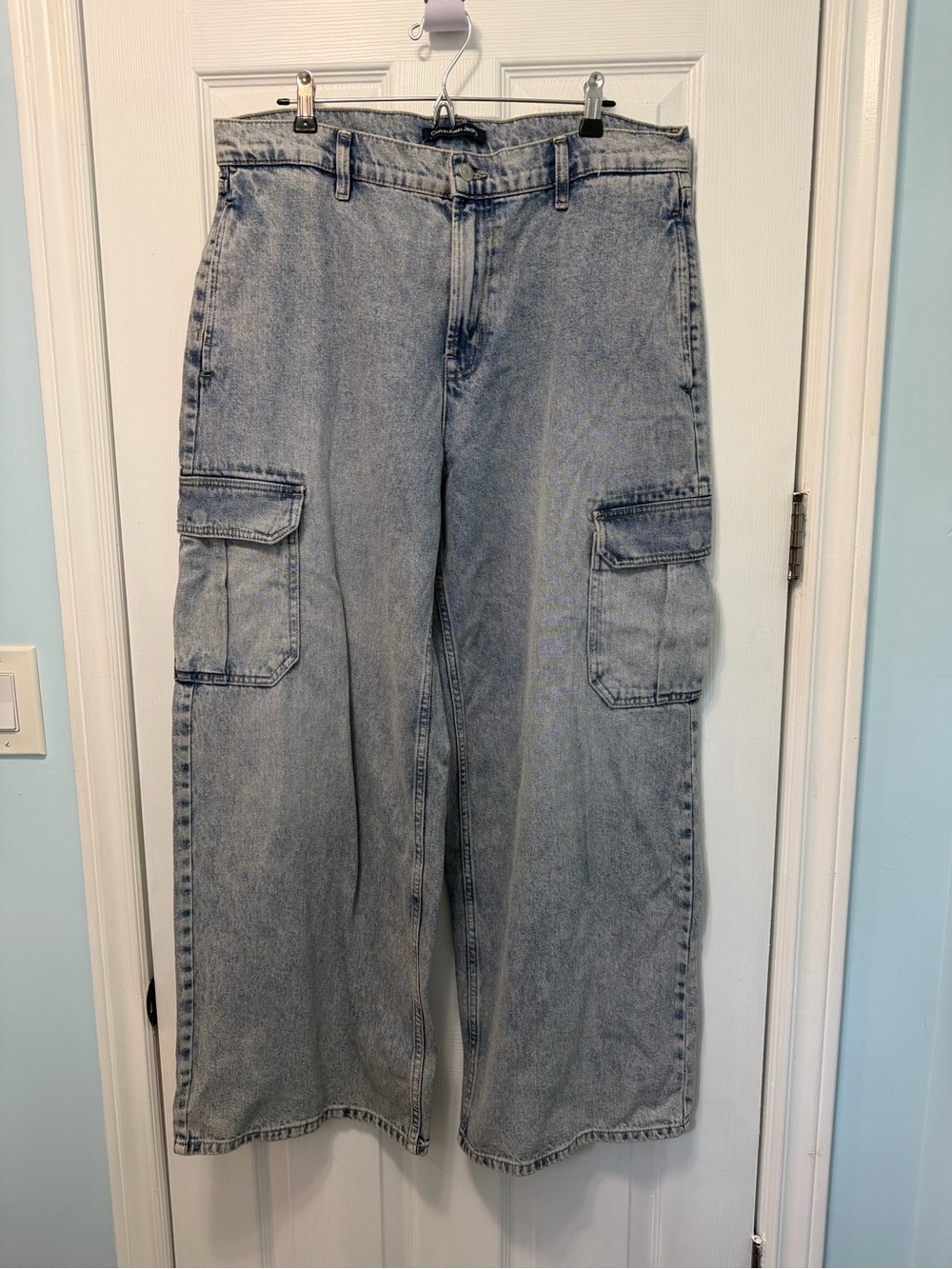 Women’s Calvin Klein wide leg Cargo Jeans
